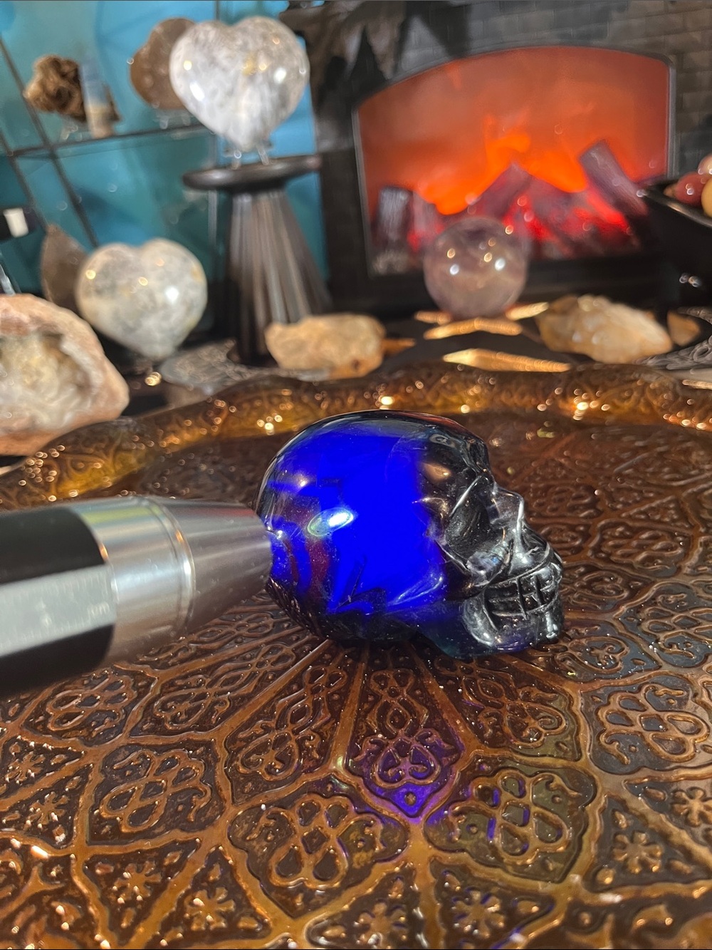 Black rose flourite skull - Picture 8 of 9